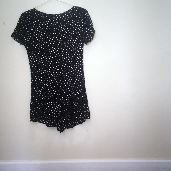 Kendall & Kylie Short Sleeve Romper - Picture 2 of 5